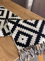 Ранер «Трипілля», чорний 32x200